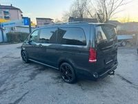 Gebraucht Mercedes V300 237 PS (174 kW) 2023 Graphitgrau Van / Kleinbus