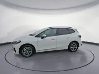 Gebraucht BMW 220 Active Tourer 170 PS (125 kW) 2025 Weiß Van / Kleinbus