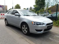 Gebraucht Mitsubishi Lancer Invite 109 PS (80 kW) 2010 Silber Limousine