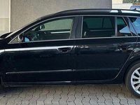 Gebraucht Skoda Superb Exclusive 140 PS (102 kW) 2013 Schwarz Kombi