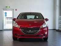 Gebraucht Peugeot 208 Active 68 PS (50 kW) 2015 Lackierung rot rubi/lackierun Kleinwagen