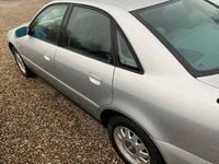 Gebraucht Audi A4 125 PS (91 kW) 2000 Silber Limousine