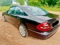 Gebraucht Mercedes E220 Avantgarde 150 PS (110 kW) 2005 Schwarz Limousine