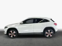 Gebraucht Mercedes EQA250 Progressive 139 kW (190 PS) 2023 Polarweiß SUV