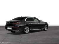 Gebraucht BMW 740 Executive 299 PS (219 kW) 2025 Black sapphire metallic Limousine
