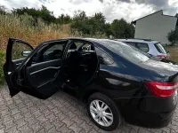 Gebraucht Lada Vesta 106 PS (77 kW) 2017 Schwarz Limousine