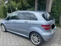 Gebraucht Mercedes B200 Edition 136 PS (100 kW) 2008 Blau Van / Kleinbus
