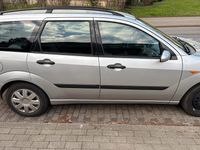Gebraucht Ford Focus 100 PS (73 kW) 2002 Silber Kombi