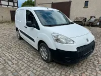 Gebraucht Peugeot Partner 75 PS (55 kW) 2014 Weiß Van / Kleinbus