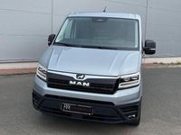 Neu MAN TGE 177 PS (130 kW) 2025 Oyster silver metallic Van