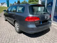 Gebraucht VW Passat 122 PS (89 kW) 2011 Grau Kombi