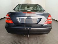 Second-hand Mercedes E200 122 CP (89 kW) 2003 Negru Berlinǎ