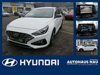 Gebraucht Hyundai i30 Intro Edition 159 PS (116 kW) 2022 Polar white / sol Limousine