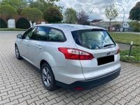 Używany Ford Focus SYNC Edition 116 KM (85 kW) 2014 Srebrny Sedan/Limuzyna