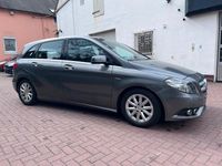 Gebraucht Mercedes B180 122 PS (89 kW) 2012 Grau Van / Kleinbus