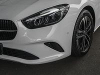 Gebraucht Mercedes B200 Progressive 163 PS (119 kW) 2023 Weiß Kleinwagen