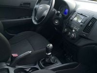 Gebraucht Hyundai i30 Edition 90 PS (66 kW) 2011 Weiß Limousine