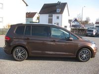 Gebraucht VW Touran Sound 116 PS (85 kW) 2018 Braun Van / Kleinbus