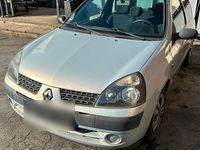 Gebraucht Renault Clio II 58 PS (42 kW) 2001 Silber Kleinwagen