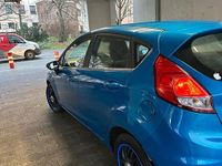 Gebraucht Ford Fiesta 95 PS (69 kW) 2014 Blau Kleinwagen