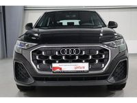 Używany Audi Q8 Ambiente 286 KM (210 kW) 2025 Czarny SUV