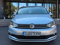Używany VW Touran Join 150 KM (110 kW) 2019 Srebrny Minivan