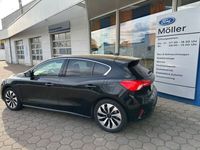 Gebraucht Ford Focus Cool & Connect 101 PS (74 kW) 2019 Iridiumschwarz metallic (metallic) Limousine