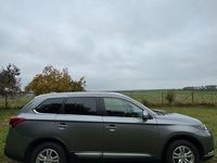 Gebraucht Mitsubishi Outlander Diamant Edition 150 PS (110 kW) 2019 Grau SUV