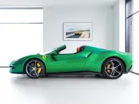 Neu Ferrari 296 2026 Grün Cabrio