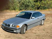 Gebraucht BMW 323 Sport Line 170 PS (125 kW) 1997 Silber metallic Coupé