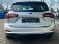 Używany Ford Focus Titanium 125 KM (91 kW) 2023 Srebrny Sedan/Limuzyna