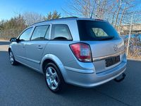 Gebraucht Opel Astra 101 PS (74 kW) 2007 Silber Kombi