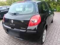 Gebraucht Renault Clio 75 PS (55 kW) 2006 Schwarz Kleinwagen