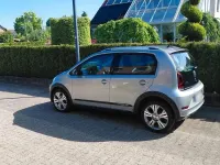 Gebraucht VW cross up! 75 PS (55 kW) 2017 Silber Kleinwagen