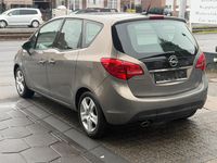 Second-hand Opel Meriva 140 CP (102 kW) 2011 Auriu Monovolum