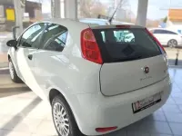 Gebraucht Fiat Punto Pop 69 PS (50 kW) 2015 Weiß Kleinwagen