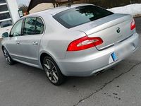 Gebraucht Skoda Superb 160 PS (117 kW) 2010 Blau Limousine