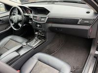 Gebraucht Mercedes E200 136 PS (100 kW) 2010 Schwarz Kombi