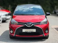 Gebraucht Toyota Yaris Style 99 PS (72 kW) 2016 Rot Kleinwagen