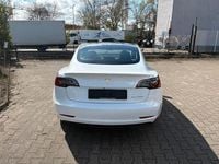 Gebraucht Tesla Model 3 377 kW (513 PS) 2022 Weiß Limousine
