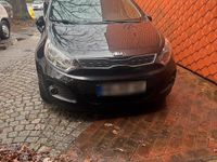 Gebraucht Kia Rio 75 PS (55 kW) 2014 Schwarz Kleinwagen