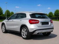 Gebraucht Mercedes GLA180 122 PS (89 kW) 2016 Silber SUV