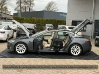Gebraucht Tesla Model S 386 kW (525 PS) 2018 Midnight silver metallic Kleinwagen