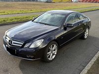 Gebraucht Mercedes E350 265 PS (194 kW) 2011 Blau Coupé