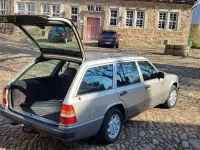 Gebraucht Mercedes 300 147 PS (108 kW) 1991 Silber Kombi
