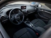 gebraucht Audi A3 Sportback Fahrschule 1.6 TDI NAVI AHK LED 1Hd