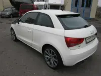 Gebraucht Audi A1 Ambition 122 PS (89 kW) 2010 Alpakabeige (metallic) Kleinwagen