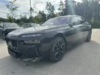 Gebraucht BMW 740 M Sport 299 PS (219 kW) 2025 Saphirschwarz metallic Limousine