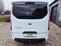 Gebraucht Ford Tourneo 105 PS (77 kW) 2017 Weiß Van / Kleinbus