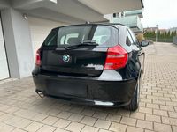 gebraucht BMW 116 d 1er 2.0l Diesel Schalter schwarz 8-fach Bereifung